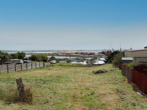 217 Foyle Street, Bluff