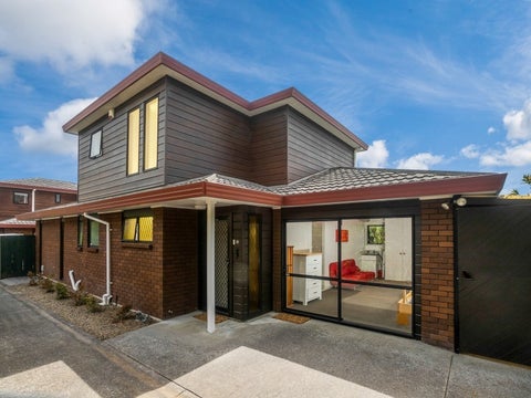 9B Wainui Avenue, Point Chevalier, Auckland