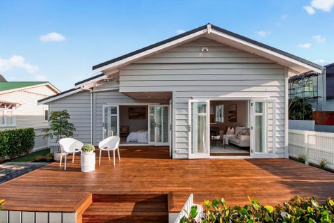 10 Joan Street, Point Chevalier, Auckland