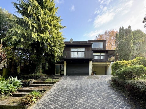 11 Goodwood Drive, Goodwood Heights, Auckland