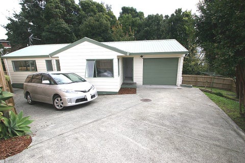 2/6 MULBERRY place, Glenfield, Auckland