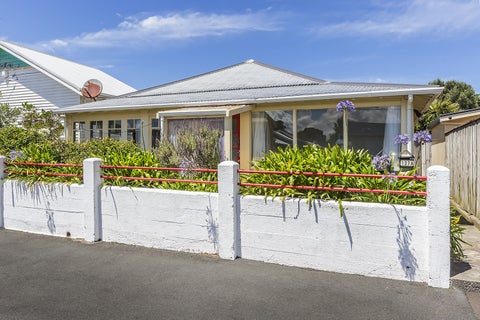 137 Apu Crescent, Lyall Bay, Wellington