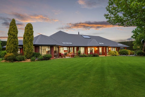16 Knights Road, Christchurch