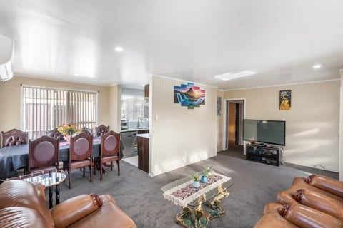 6 Iris Place, Clendon Park, Auckland