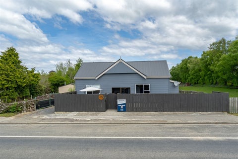 18 Main Road, Owaka