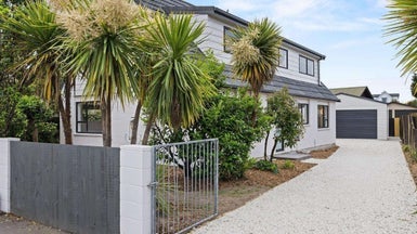 42 Queenspark Drive, Parklands, Christchurch