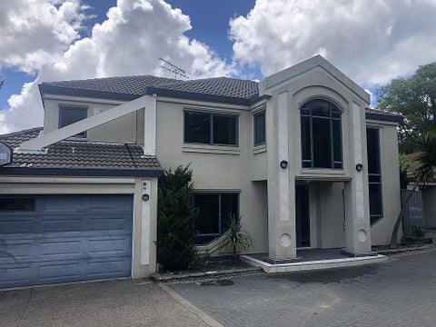 11 Ian Marwick Place, Birkenhead, Auckland
