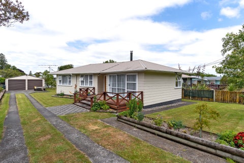 44 Watt Street, Featherston