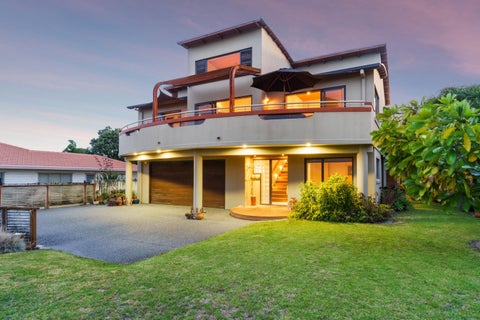 374 Papamoa Beach Road, Papamoa Beach, Papamoa