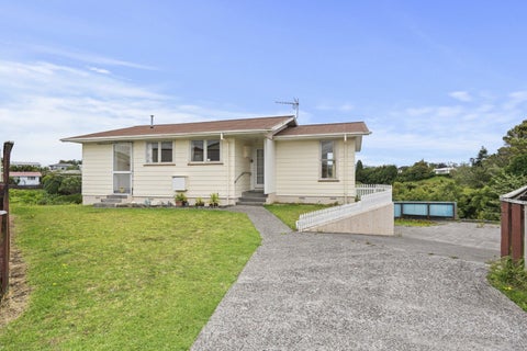 8 Kelvin Place, Westown, New Plymouth
