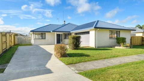 93 Peter Hall Drive, Kelvin Grove, Palmerston North