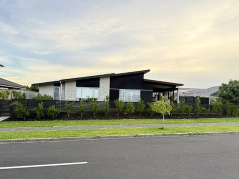 77 Intrepid Crescent, Beachlands, Auckland