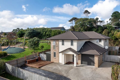 59 Tamahere Drive, Glenfield, Auckland