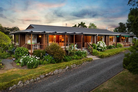 1235 Peak Road, Helensville, Helensville