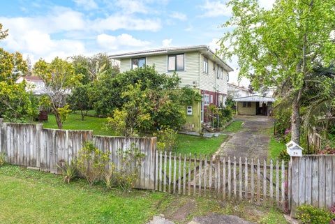 34 Patts Avenue, Glendene, Auckland