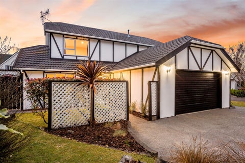 47 Shackle Lane, Whitby, Porirua
