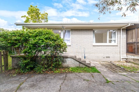 4/47 Woodside Road, Massey, Auckland