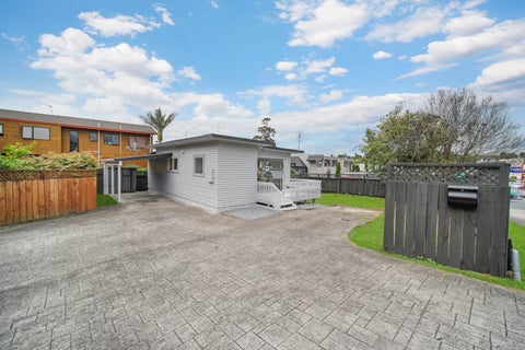 3/64 Vincent Street, Howick, Auckland