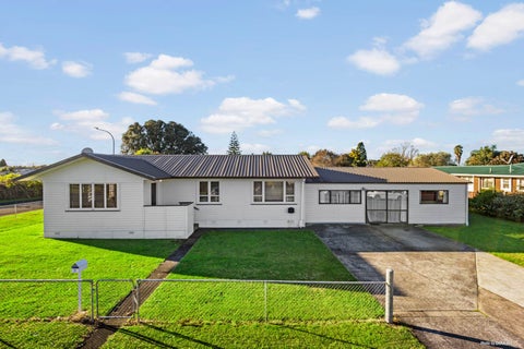 7 Montmere Avenue, Te Atatu Peninsula, Auckland