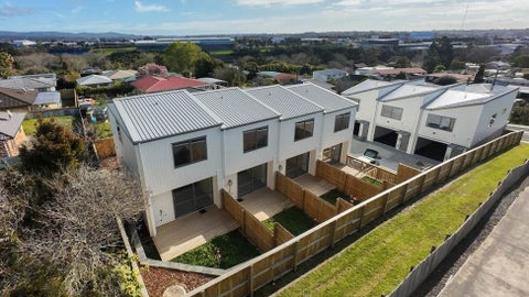 7/51 Sylvan Crescent, Te Atatu South, Auckland