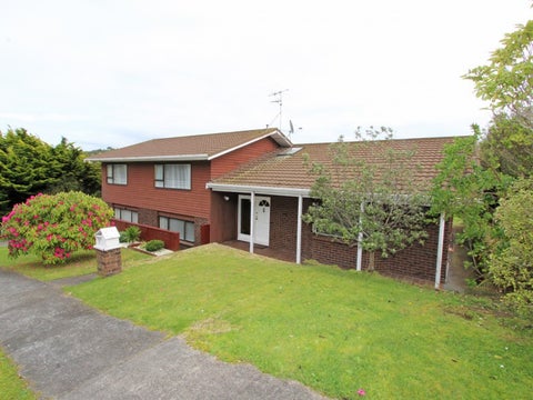 3 Mercury Way, Whitby, Porirua