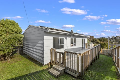 2/25 Tawa Road, Te Atatū Peninsula, Auckland