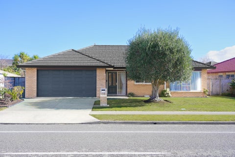 84 Guildford Drive, Paraparaumu