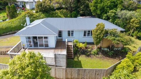 21A Dorset Grove, Cannons Creek, Porirua
