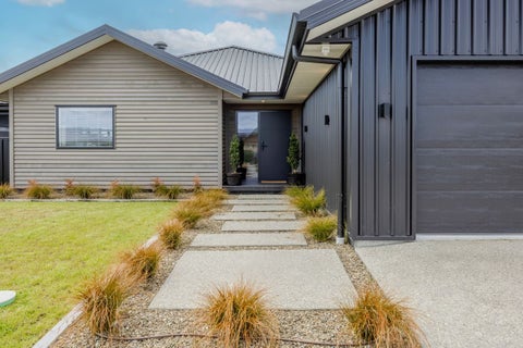 7 Dingle ST, Hawea, Lake Hawea