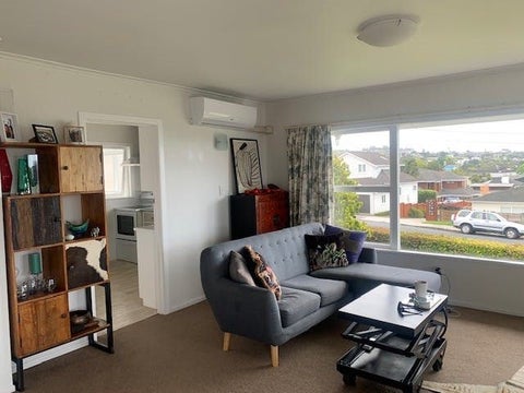2/96 East Coast Road, Forrest Hill, Auckland