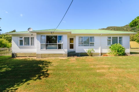 1 Kowhai Street, Wainuiomata, Lower Hutt