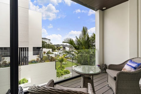 305/64 Te Oneroa Way, Long Bay, Auckland
