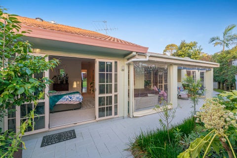 24 Tyburn Lane, Unsworth Heights, Auckland