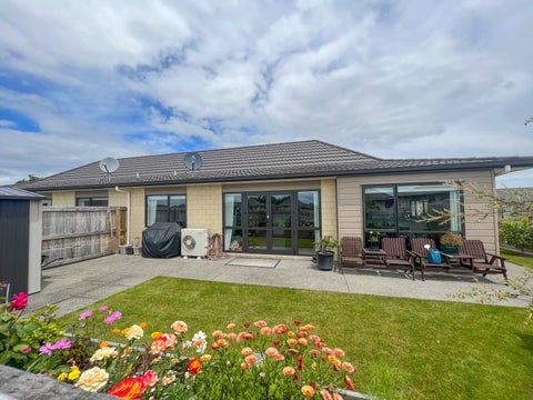 26 Ashmore Park Road, Carterton, Carterton