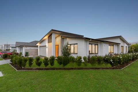 27 Waituarua Drive, Takanini, Auckland