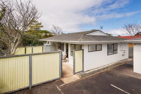 2/18 Willcott Street, Mount Albert, Auckland