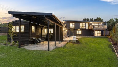 1 Tauhinu Road, Greenhithe, Auckland
