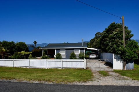 10 Hunter Street, Karamea, Karamea