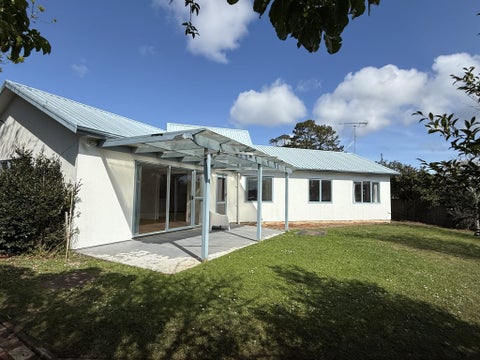 25 Fearnley Grove, Albany, Auckland