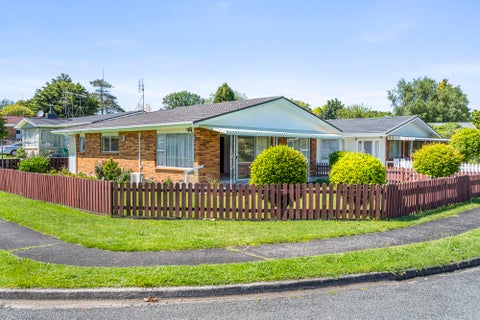 1 Gordon Place, Leamington, Cambridge
