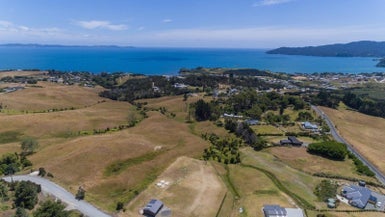 14 Spicer Road, Cable Bay