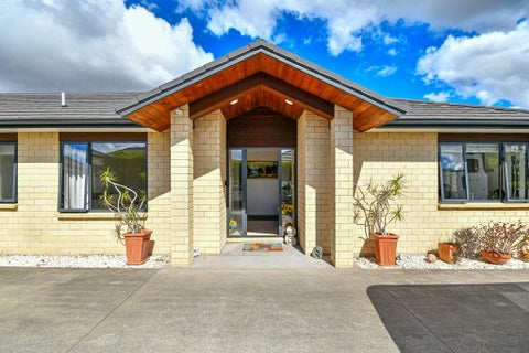 27 Searle Drive, Patumahoe, Pukekohe