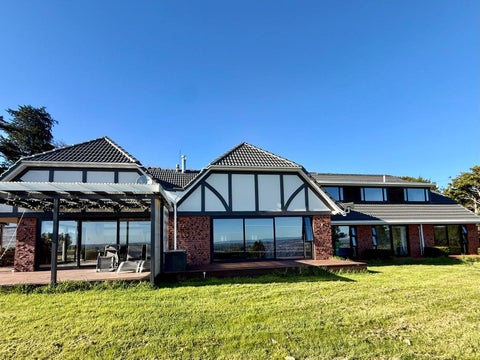 385 Drury Hills Road, Drury, Drury