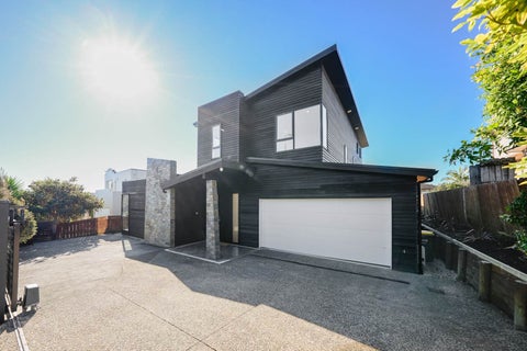 80 Medallion Drive, Oteha, Auckland