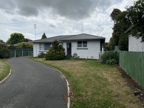 23 Oak Grove, Ashburton, Ashburton
