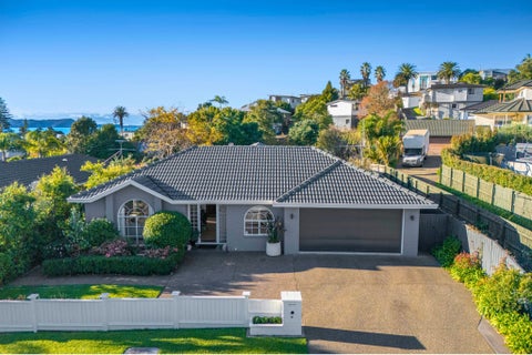 19 Esther Place, Red Beach, Whangaparāoa