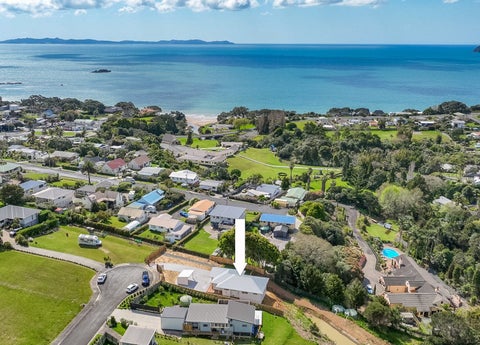 1 Lori Lane, Coopers Beach, Coopers Beach