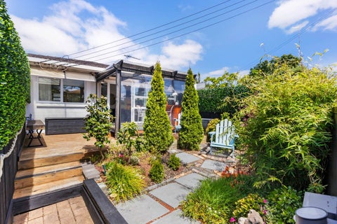 2/14 Argyle Street, Herne Bay, Auckland