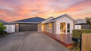 84 Tabraham Crescent, Pyes Pa, Tauranga