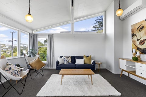 9 Alwyn Place, Newlands, Wellington